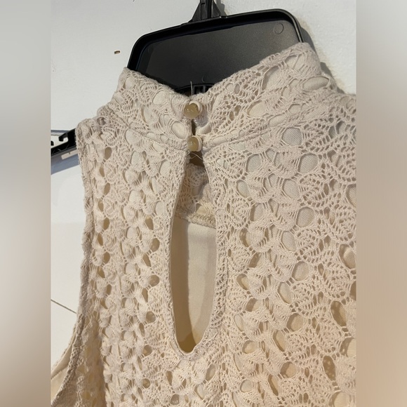 Women’s Lace Dress - Medium - Picture 3 of 6